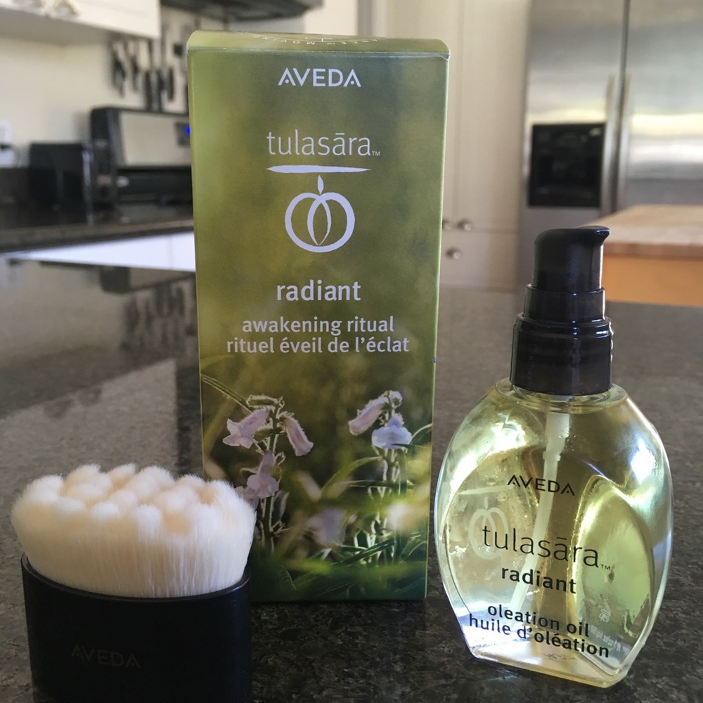 Aveda Radiant Oil